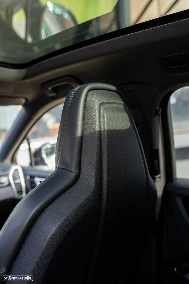 Porsche Cayenne Coupé E-Hybrid - 41