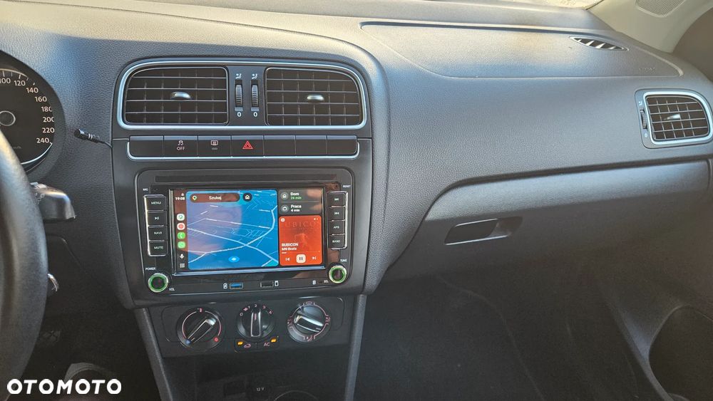 Volkswagen Polo 1.4 16V Comfortline - 20