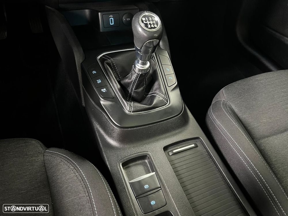 Ford Focus SW 1.5 TDCi EcoBlue Active - 15