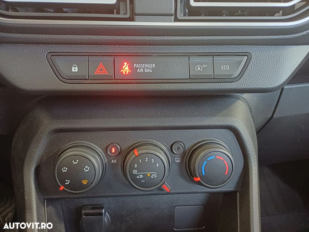 Dacia Logan TCe 90 MT6 Prestige - 15