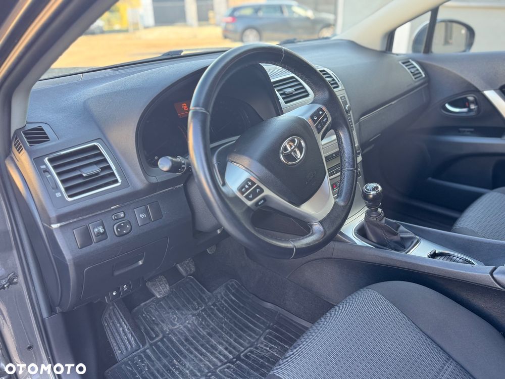 Toyota Avensis 2.0 D-4D - 7