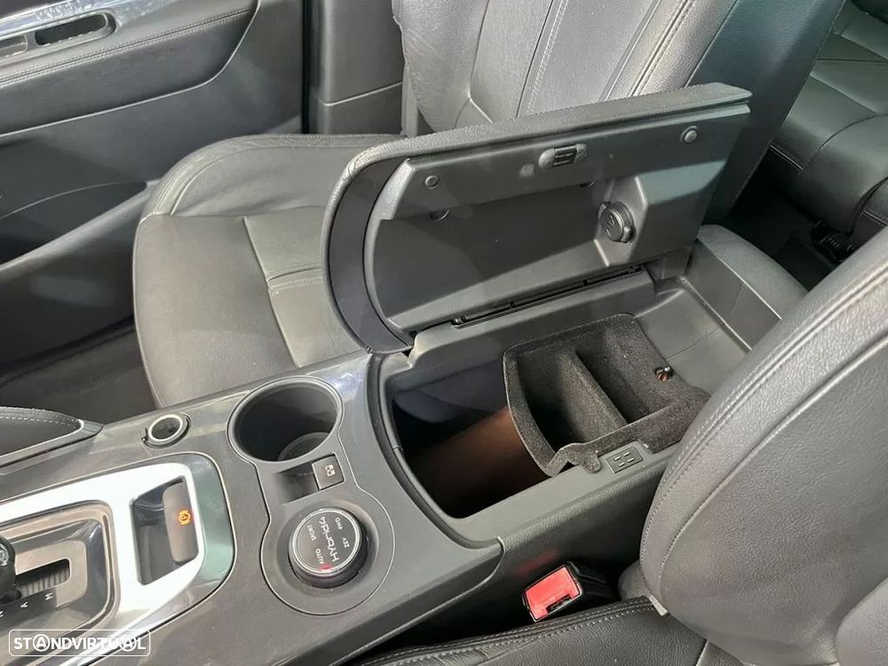 Peugeot 3008 2.0 HDi Hybrid4 - 14