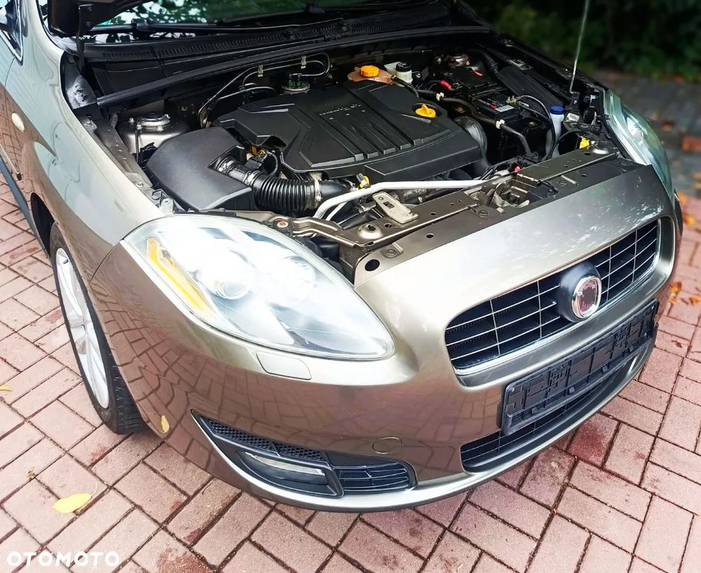 Fiat Croma 1.9 Multijet 16V DPF Emotion - 23