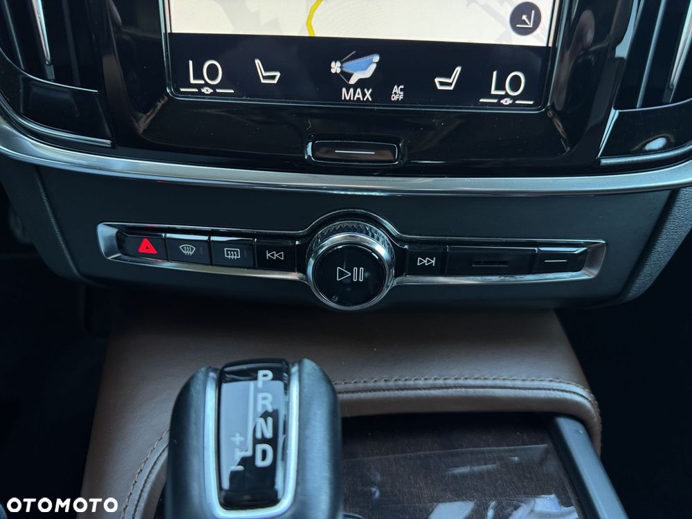 Volvo S90 D5 AWD Geartronic Inscription - 25