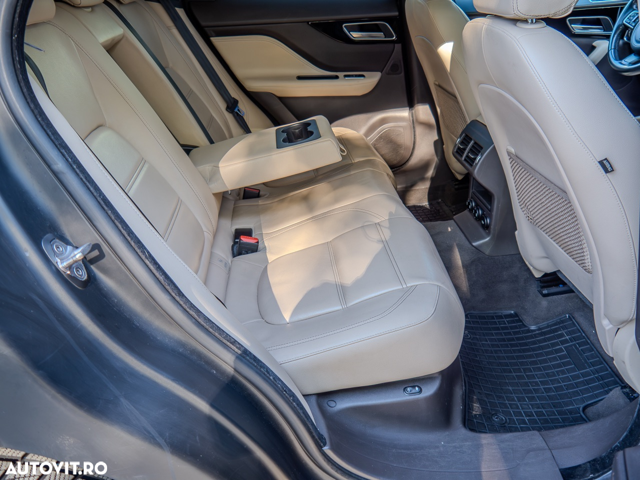 Jaguar F-Pace 20d AWD Aut. Prestige - 5