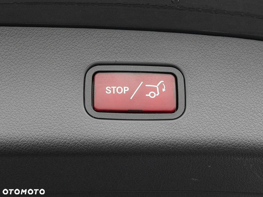 Mercedes-Benz GLC - 25