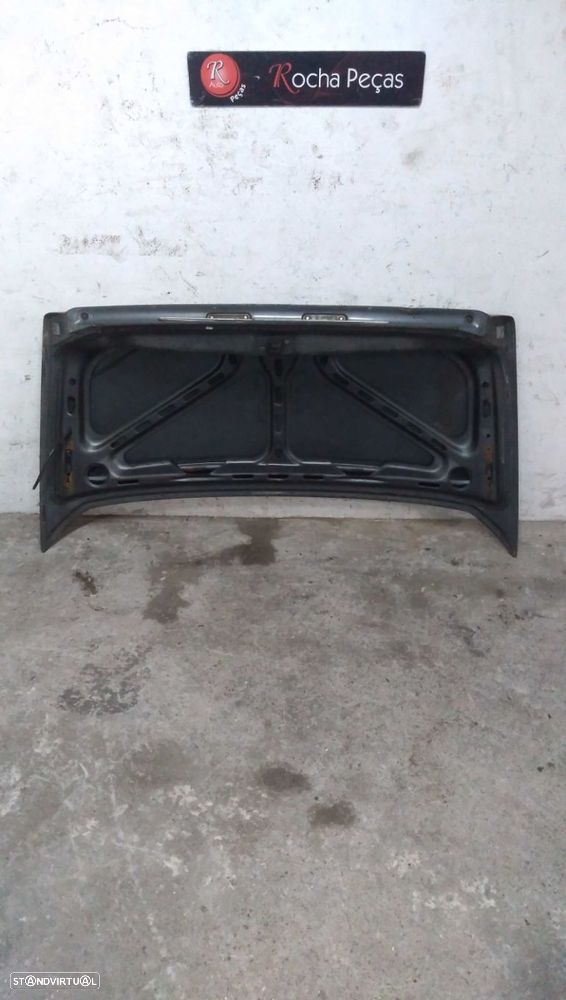 Tampa Da Mala Mercedes-Benz 200 - 300 D (124) - 4