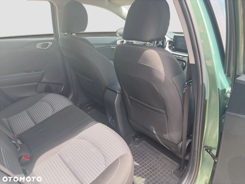 Kia Ceed 1.5 T-GDI M DCT - 21