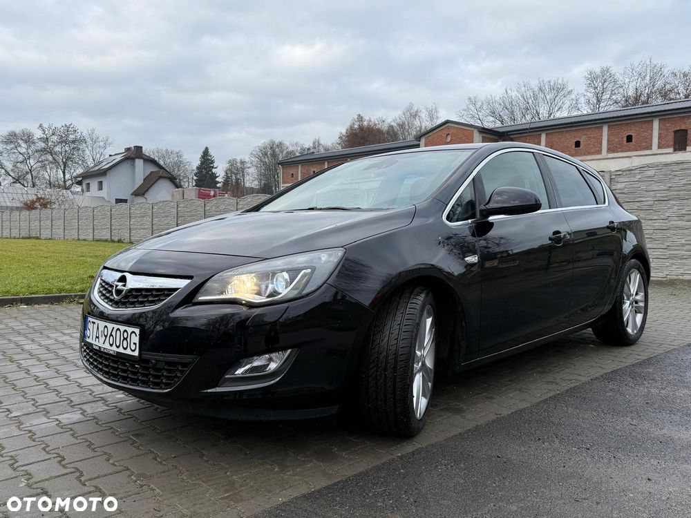 Opel Astra 1.4 Turbo Cosmo - 2