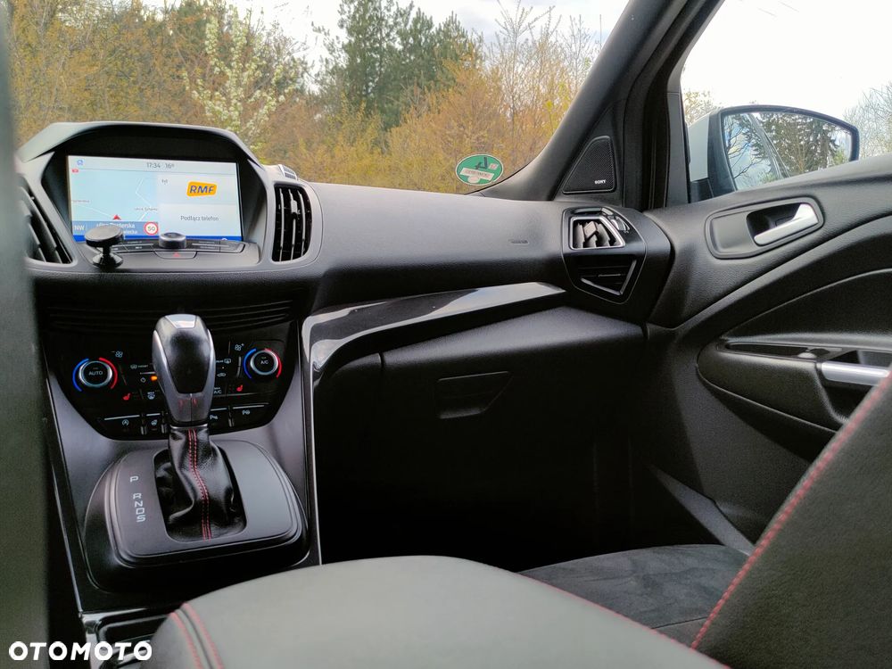 Ford Kuga 2.0 TDCi 4x4 ST-Line - 27