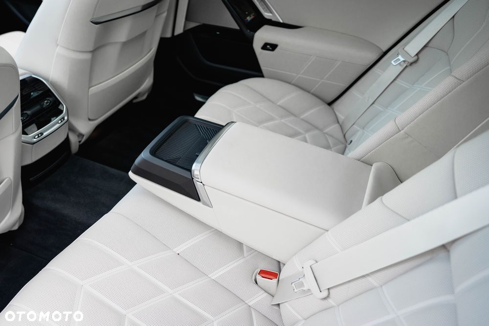 BMW Seria 7 740d xDrive mHEV M Sport sport - 23