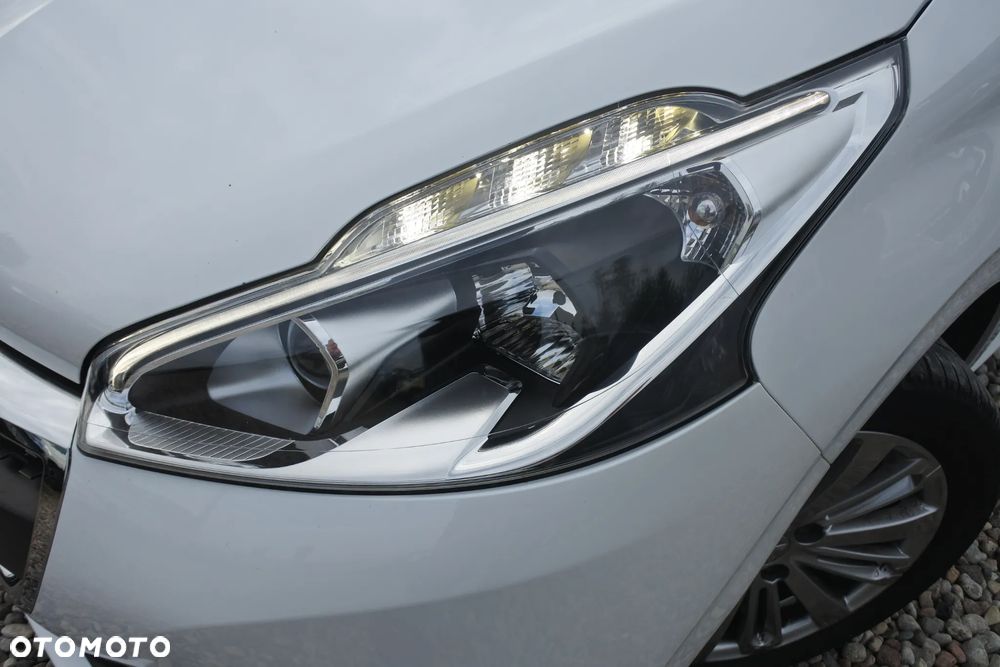 Peugeot 208 PureTech 110 Stop & Start EAT6 Allure - 25