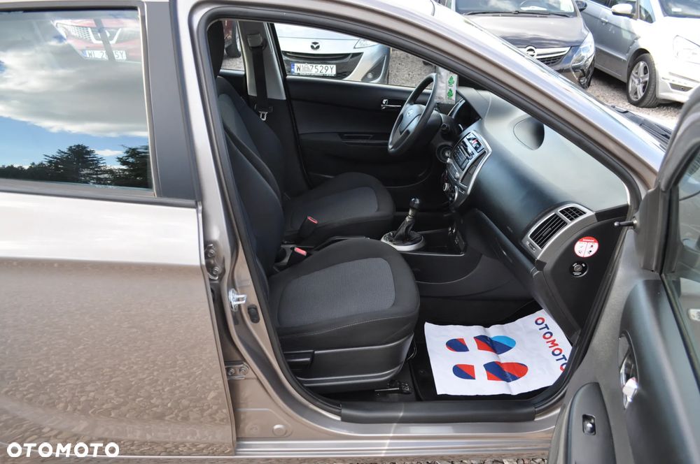 Hyundai i20 1.25 Wersja Jubileuszowa - 16