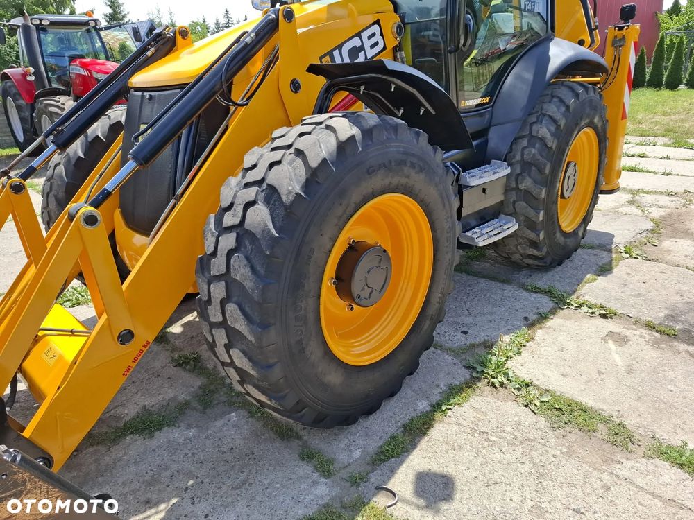 JCB 4CX - 34