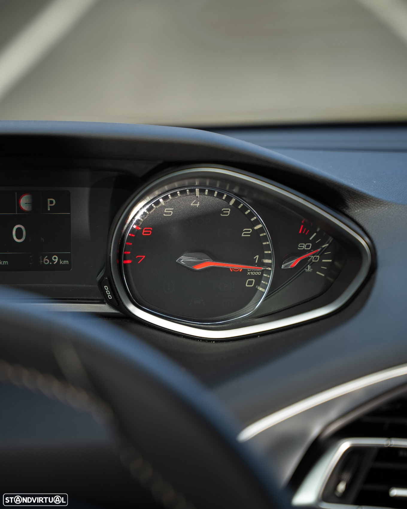 Peugeot 308 1.2 PureTech Allure Full LED EAT8 - 28
