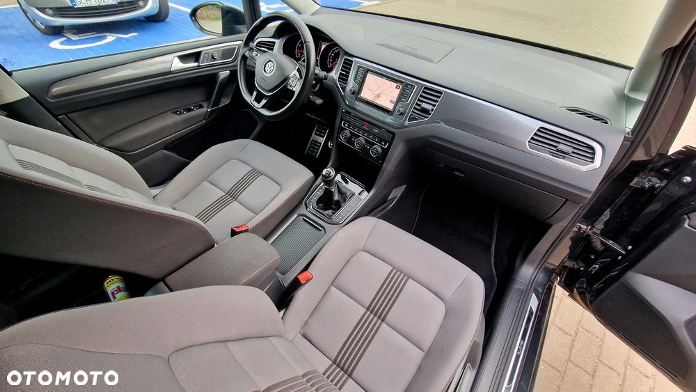 Volkswagen Golf Sportsvan - 24