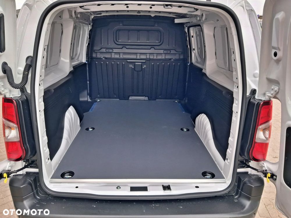 Toyota PROACE CITY LONG - 12