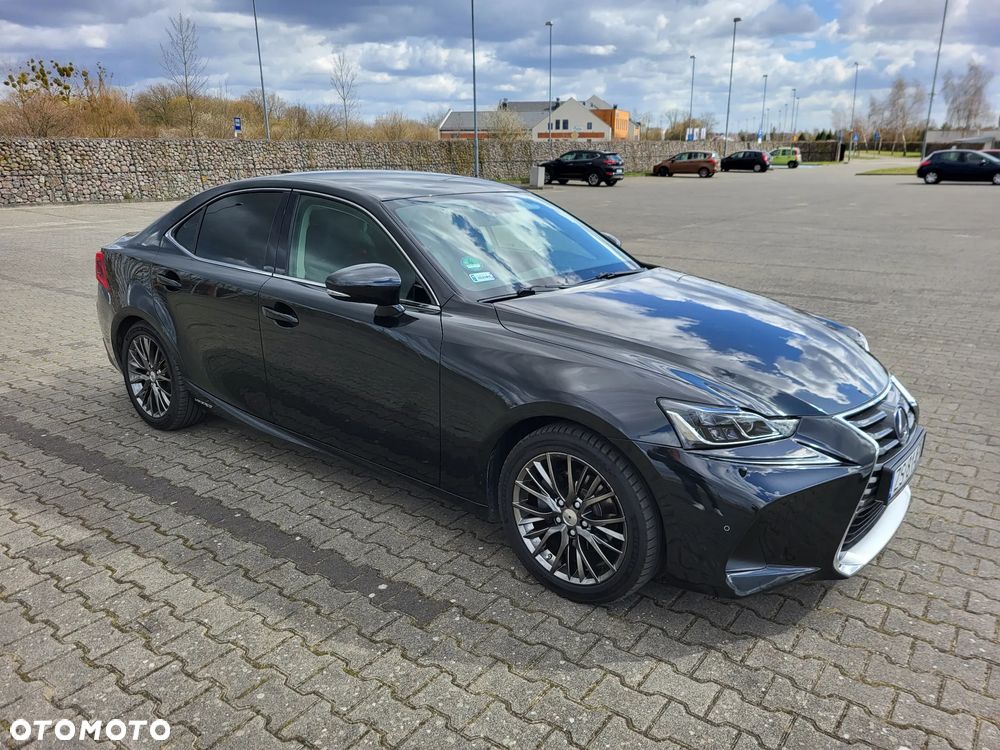 Lexus IS Business Edition - 1