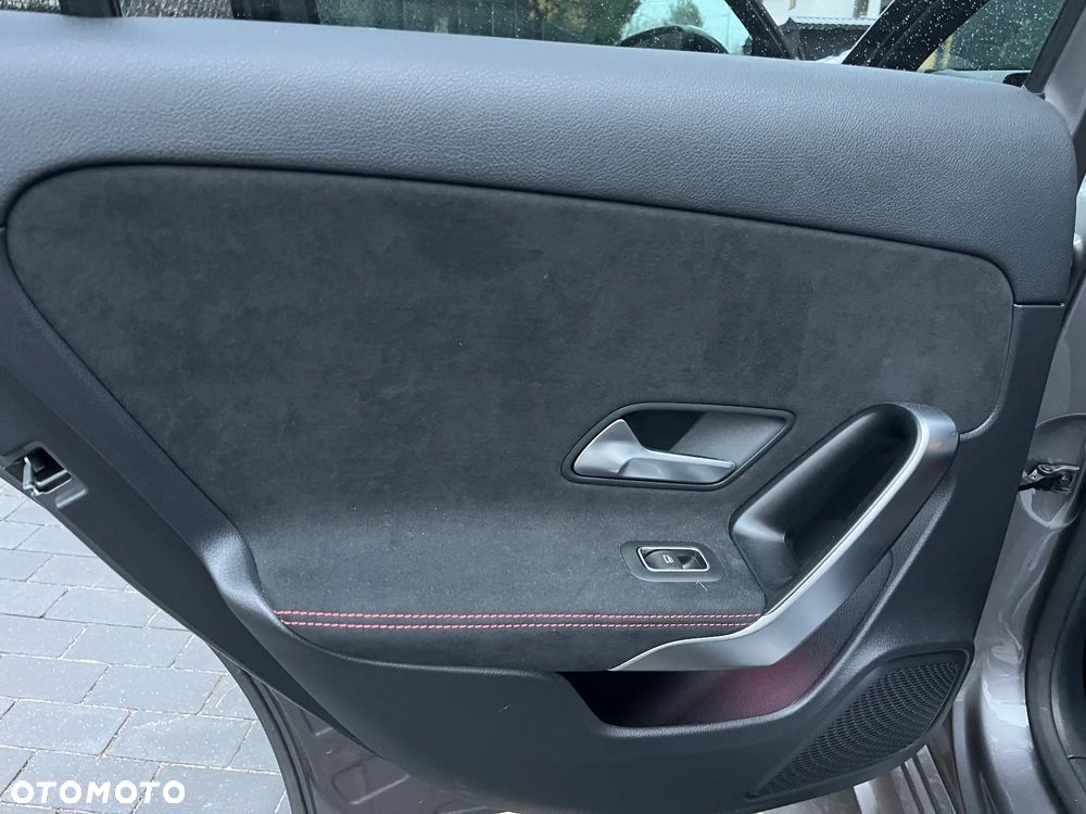 Mercedes-Benz Klasa A 200 AMG Line 7G-DCT - 4