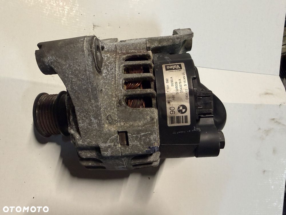 Alternator M52Tu m54 90A Bmw Valeo 2.0 2.2 2.5 2.8 3.0 benzyna - 2