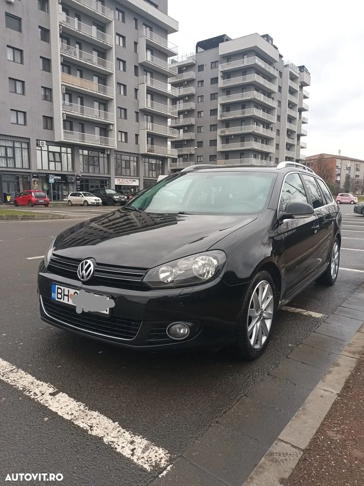 Volkswagen Golf - 1