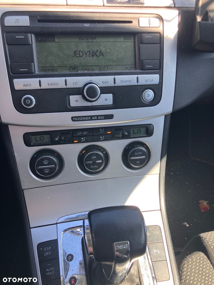 Volkswagen Passat 2.0 TDI DPF DSG Trendline - 9