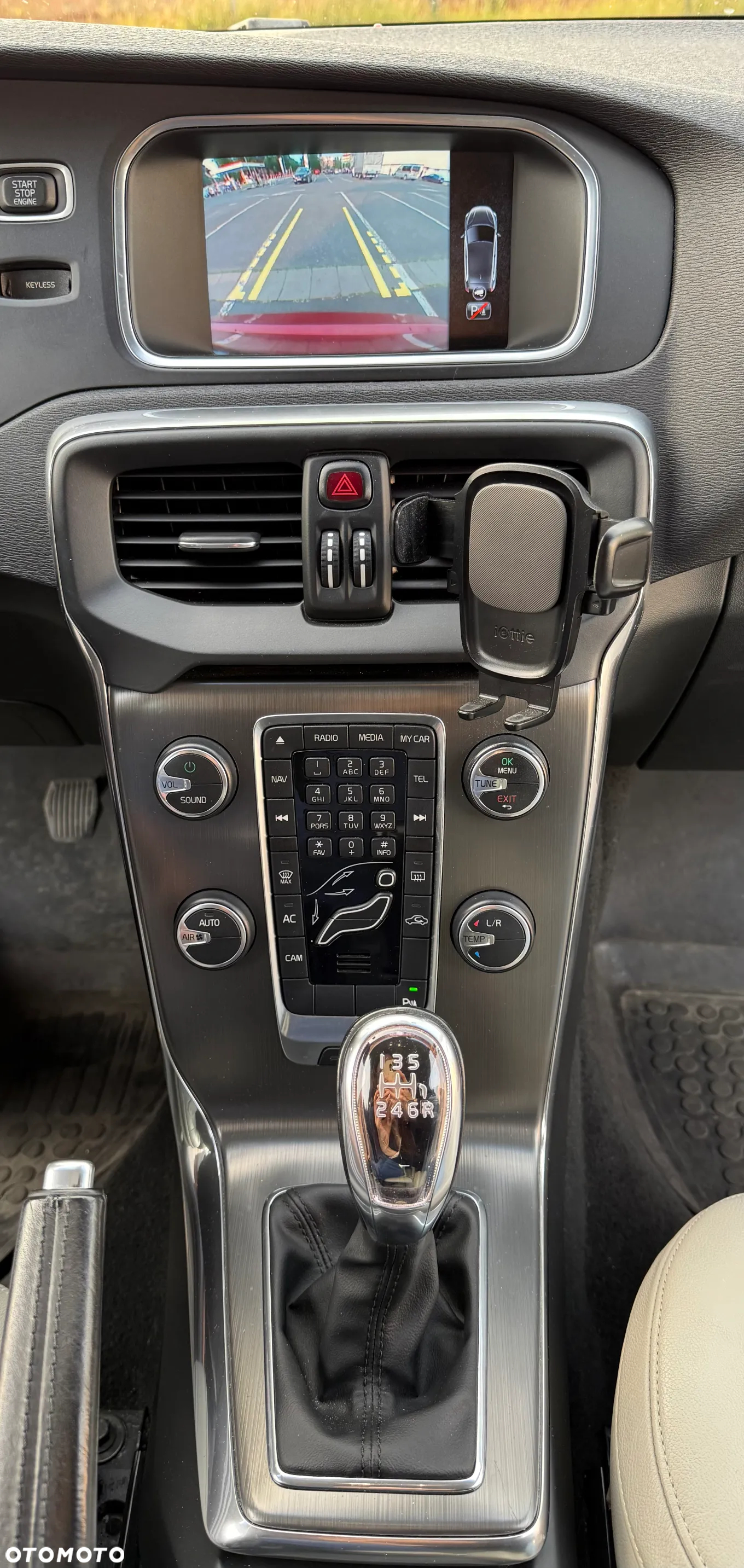 Volvo V40 D3 Momentum - 9