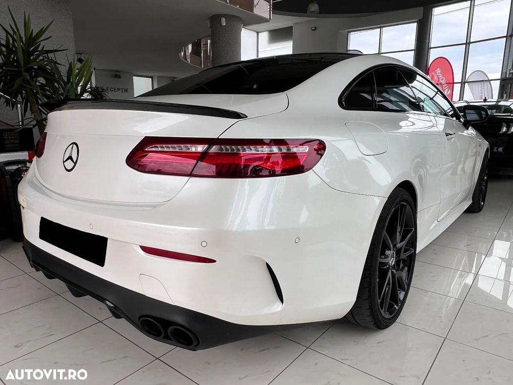 Mercedes-Benz E - 4