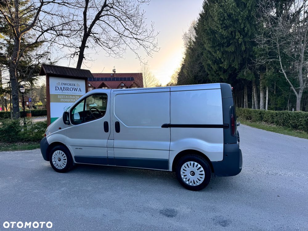 Renault Trafic - 12