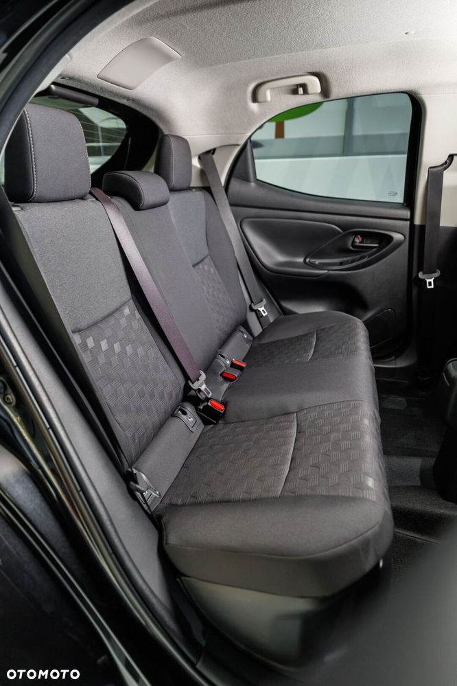Toyota Yaris Hybrid 1.5 Style - 19