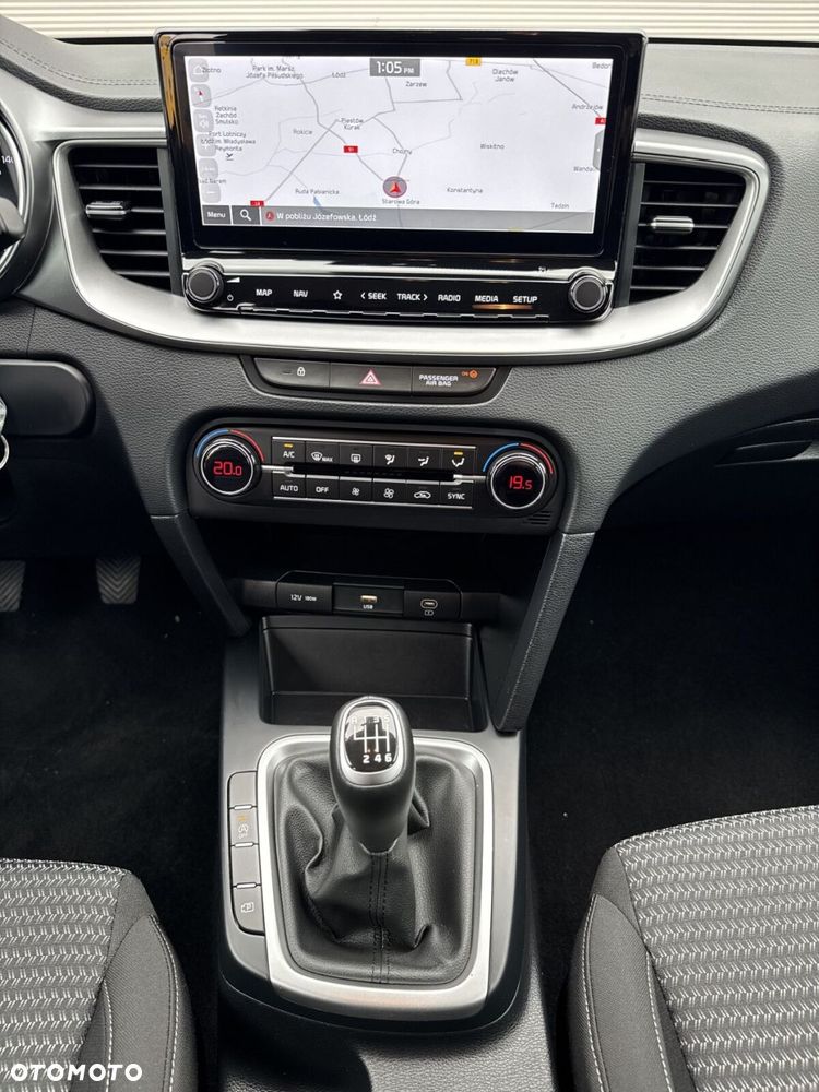 Kia Ceed 1.5 T-GDI M - 19