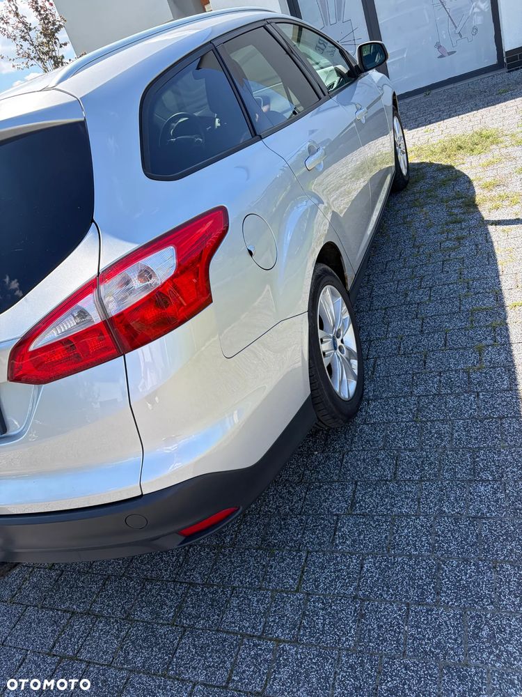 Ford Focus 2011 photo 3