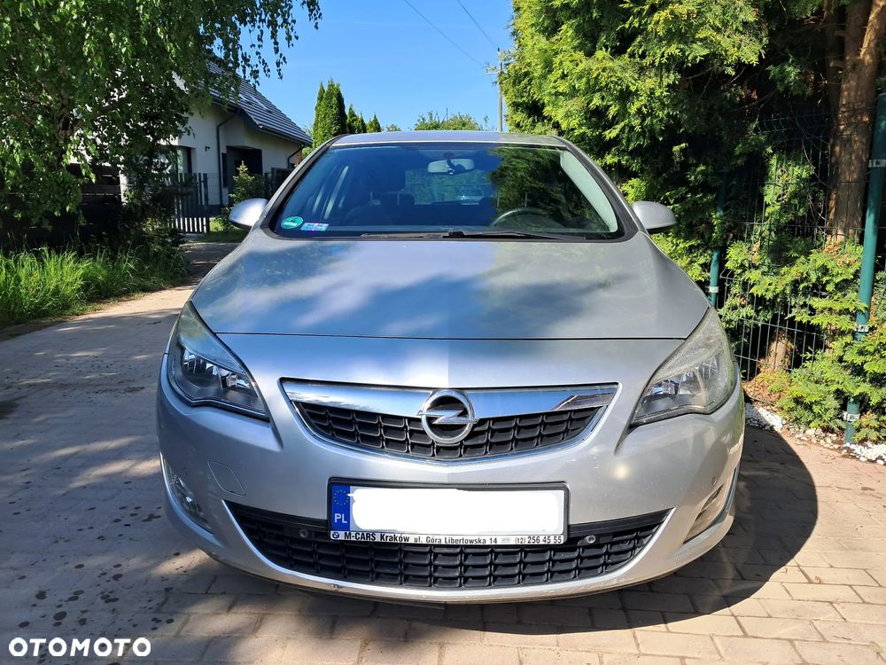 Opel Astra 2.0 CDTI DPF Automatik Cosmo - 2