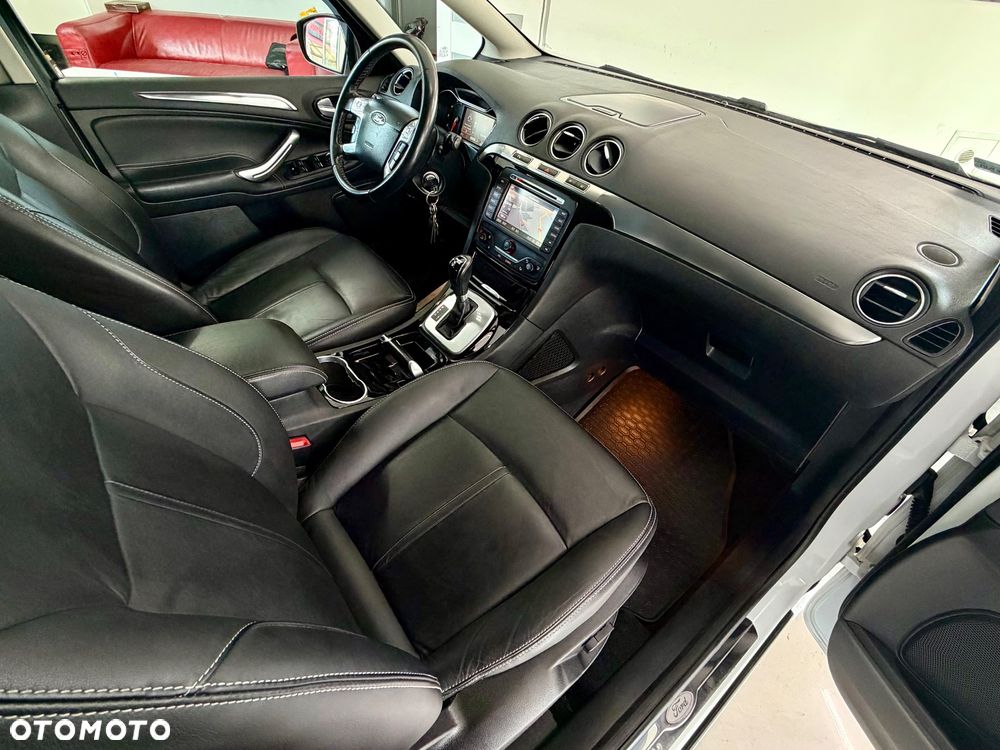 Ford S-Max 2.0 TDCi DPF Titanium X - 37