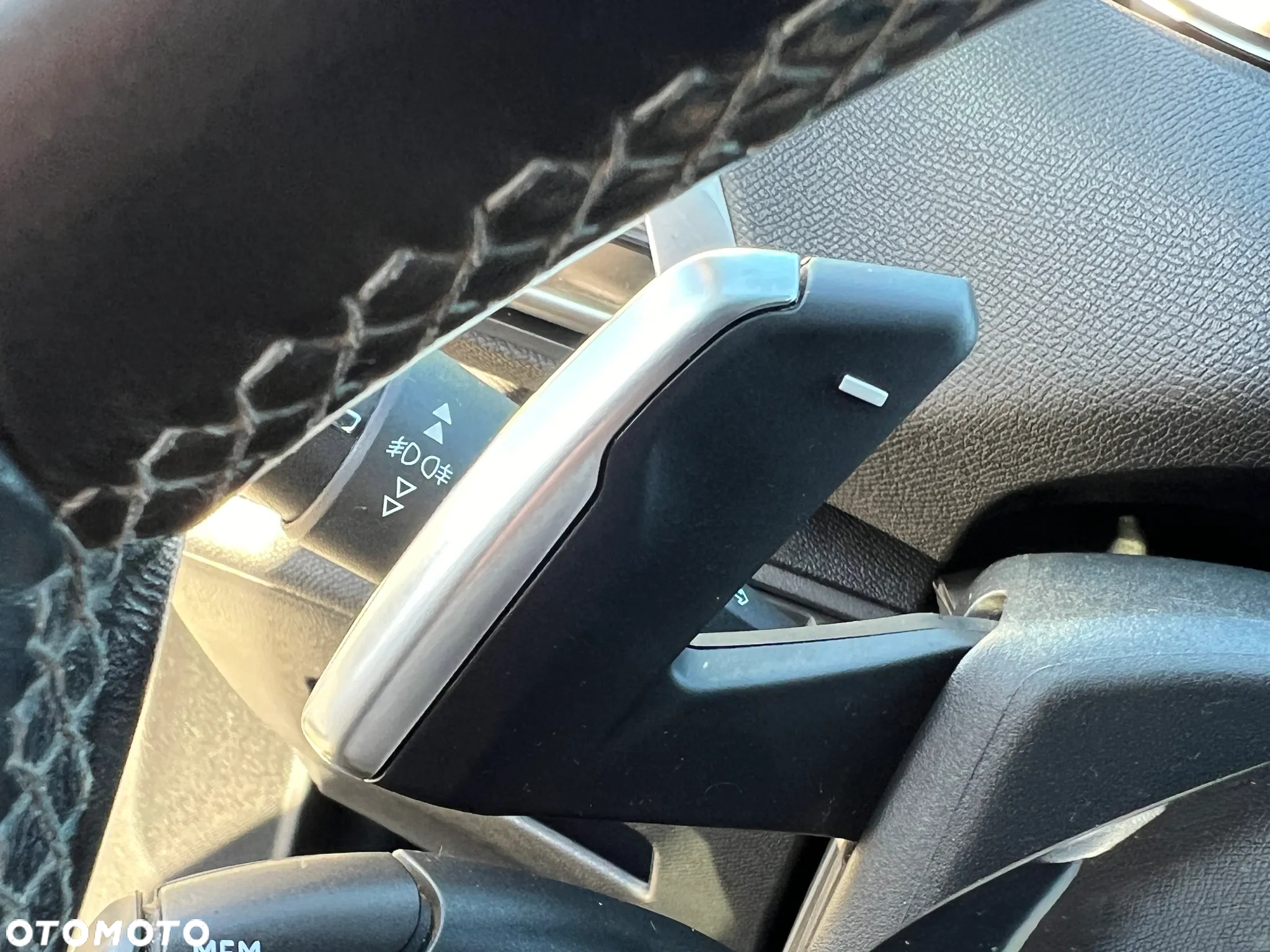 Peugeot 3008 BlueHDi 120 Stop & Start EAT6 Allure - 27