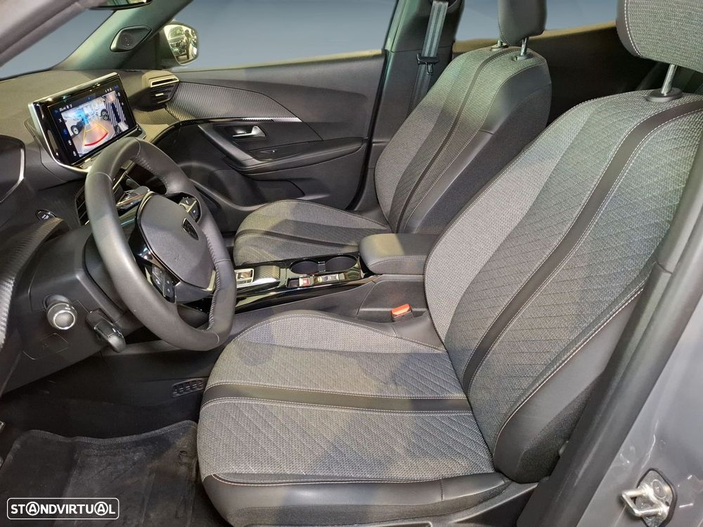 Peugeot e-2008 54 kWh Allure - 11