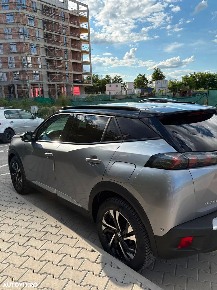 Peugeot 2008 1.2 PureTech EAT8 STT GT - 4