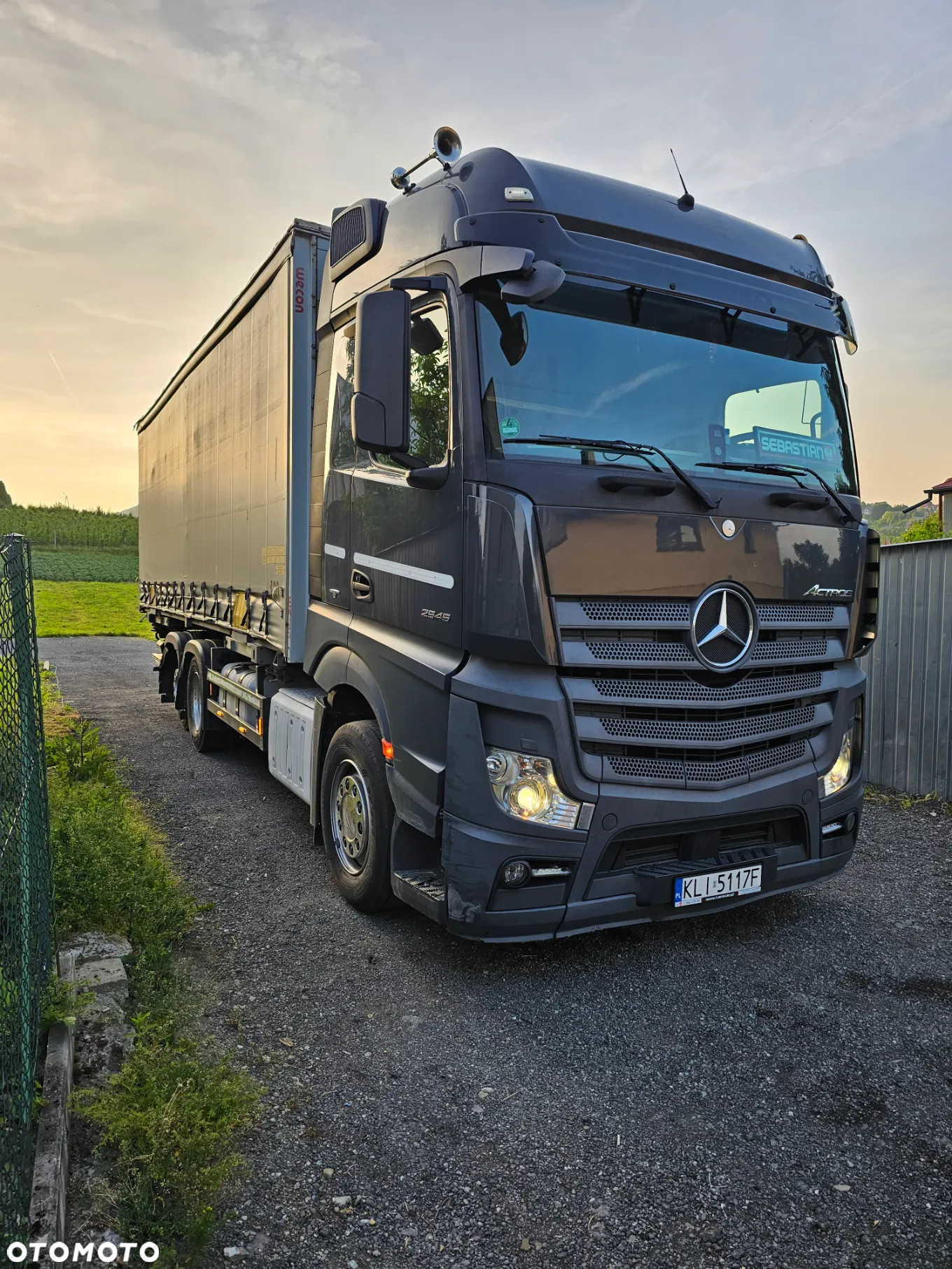 Mercedes-Benz Actros - 3
