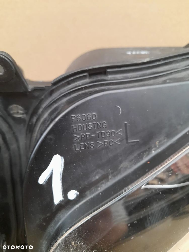 YAMAHA FZS 600 FAZER 2002-2003 (FZS600) LAMPA PRZEDNIA oryginał! - 2