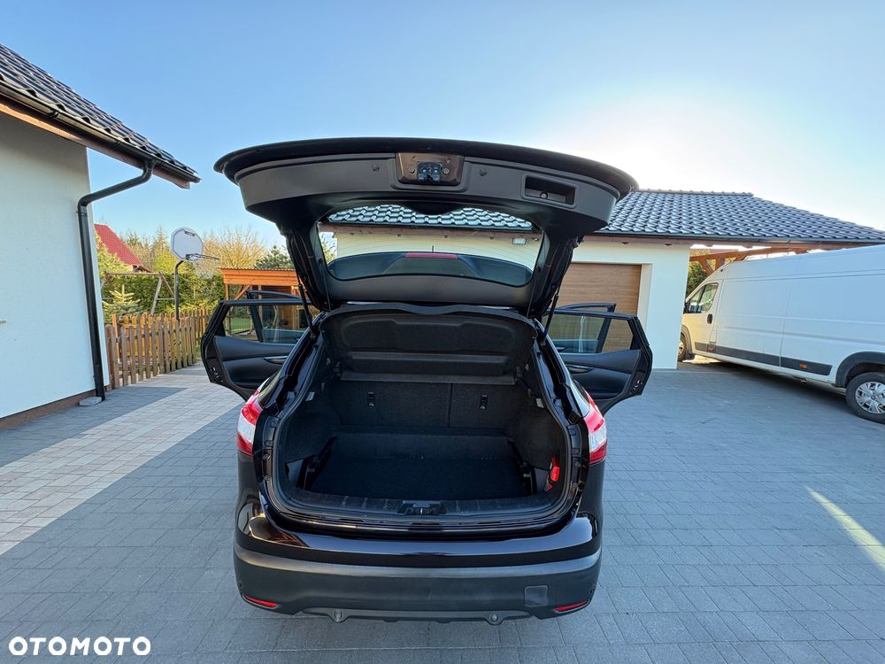 Nissan Qashqai 1.2 DIG-T N-Vision - 29