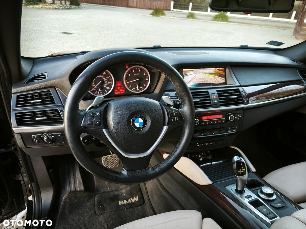BMW X6 xDrive50i Edition Exclusive - 10