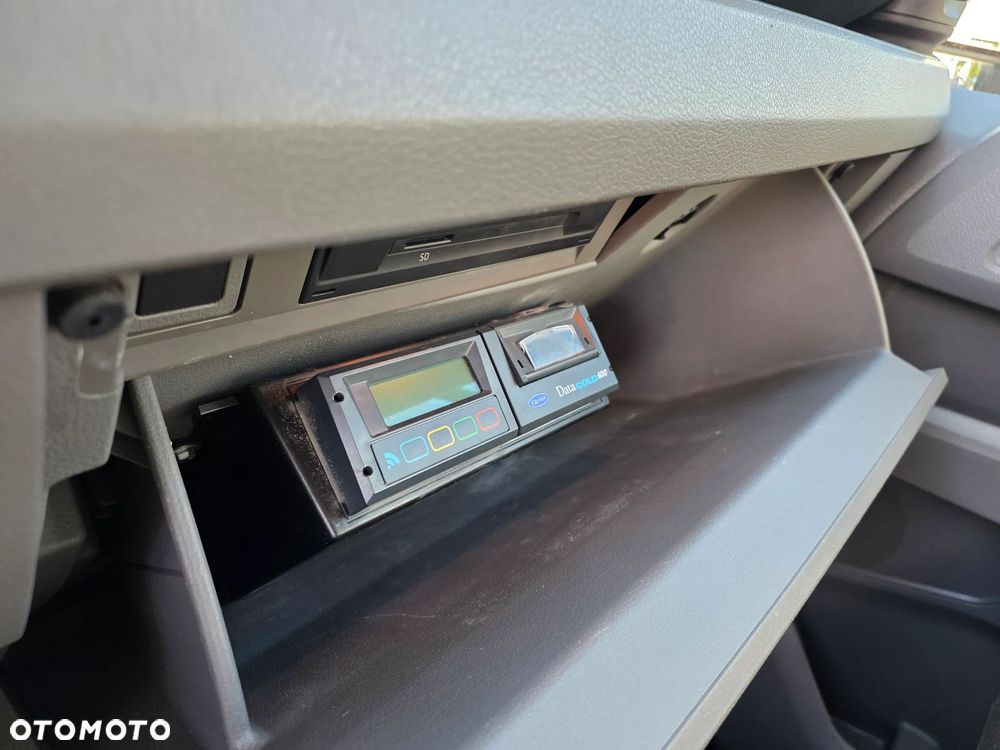 Volkswagen Crafter mroźnia chłodnia lambert carirer klima rejestrator bliżniak kontener 06/2020 km102388 moc177 - 16