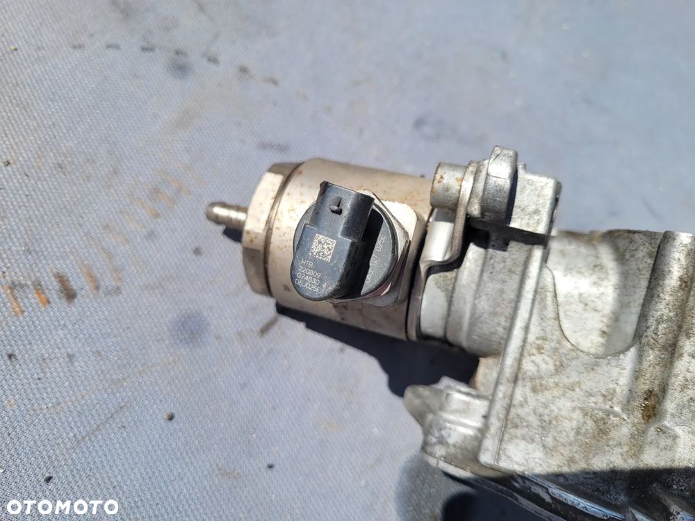 Pompa wtryskowa paliwa vacuum VW Audi Seat Skoda 2,0 TSI TFSI 200KM CCZ 06J127025E - 2