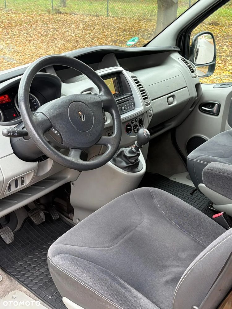 Renault Trafic Grand Passenger Pack Clim - 23