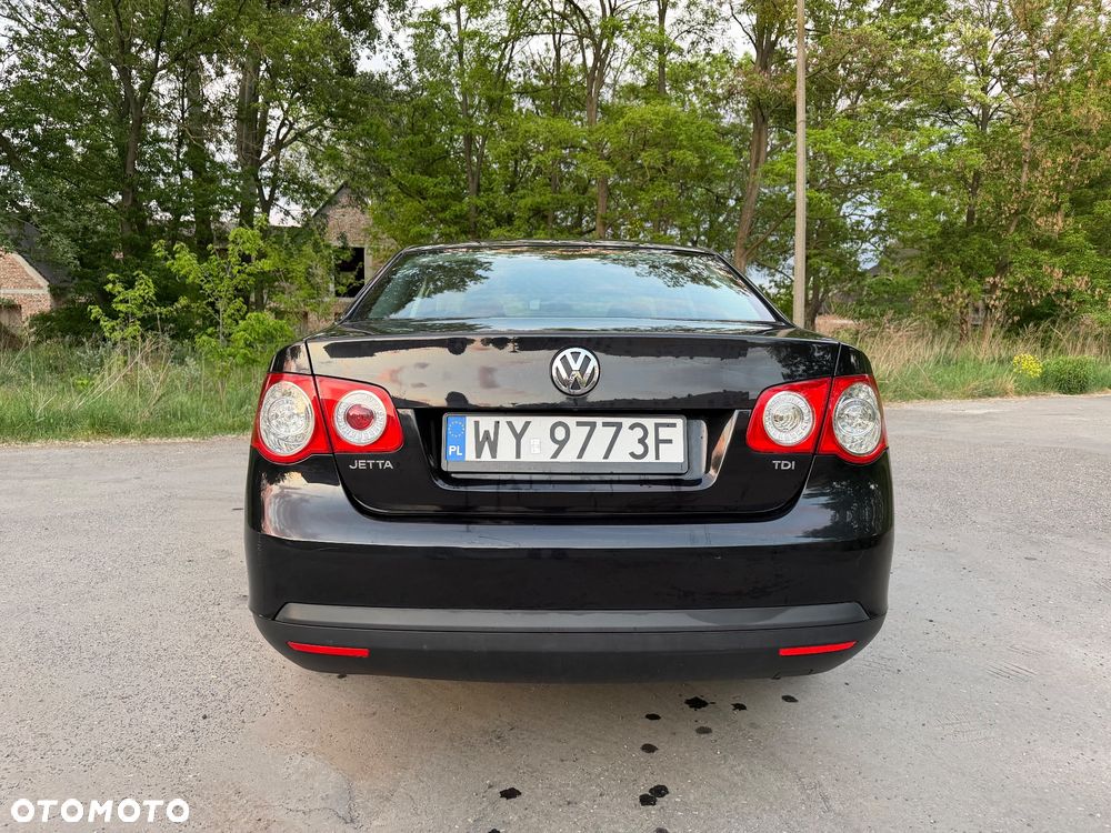 Volkswagen Jetta 1.9 TDI Trendline - 4