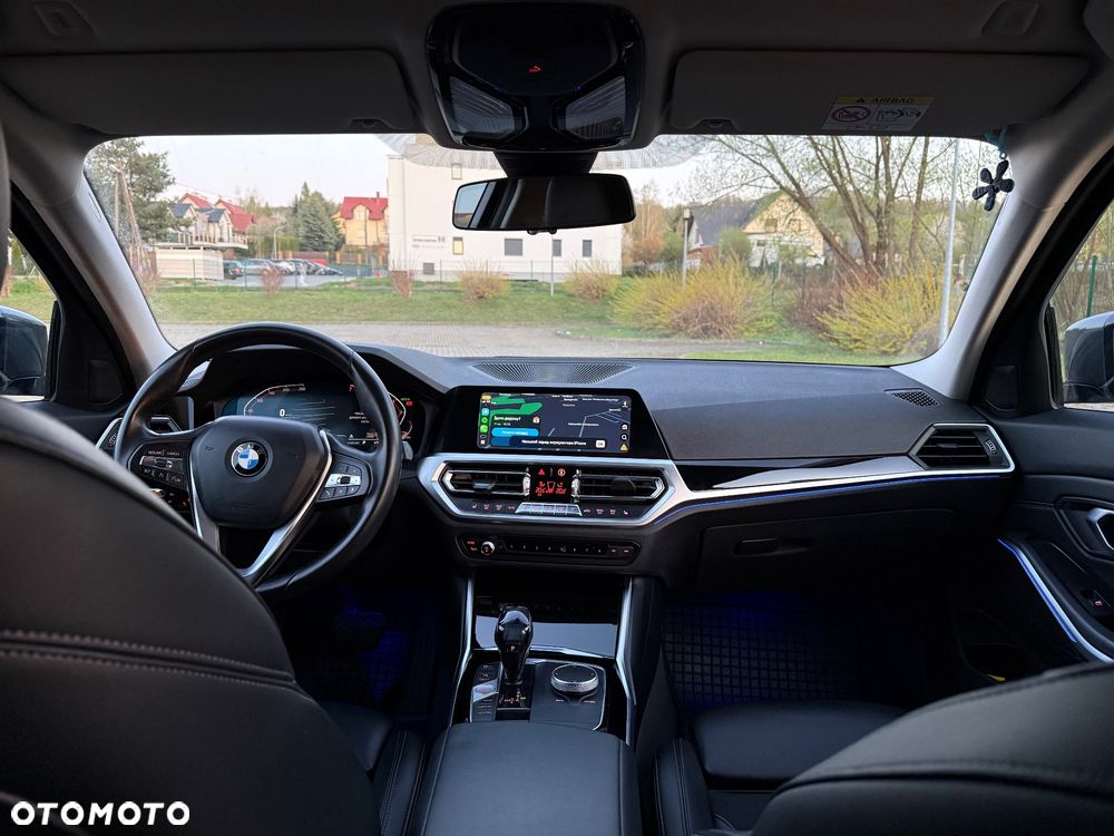 BMW Seria 3 330i - 19