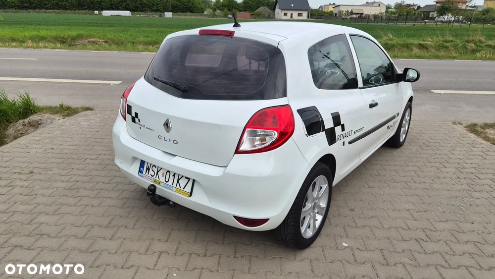 Renault Clio 1.5 dCi 75 Expression - 8