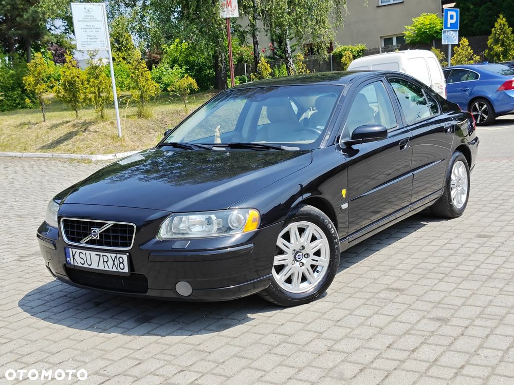 Volvo S60 2.4D5 Momentum - 3
