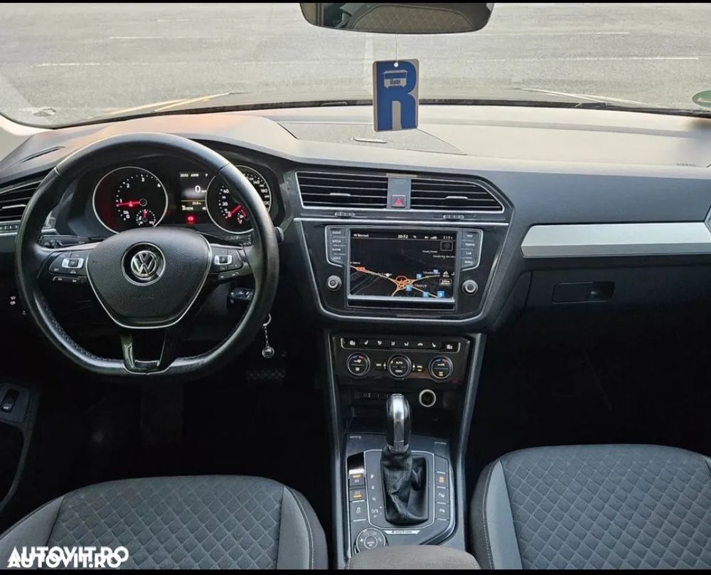 Volkswagen Tiguan - 9