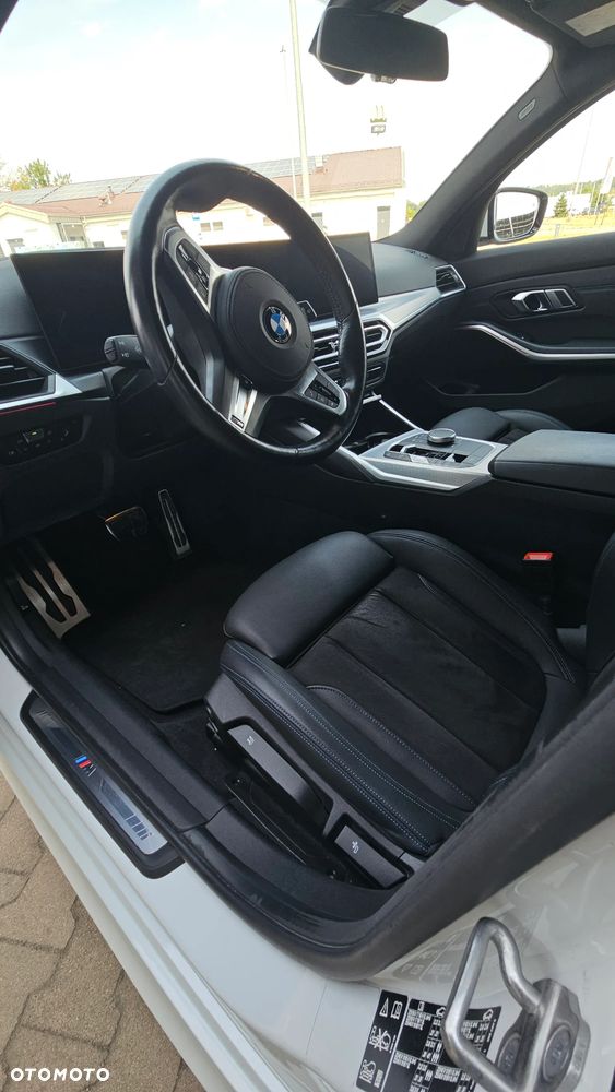 BMW Seria 3 320d xDrive mHEV M Sport - 31
